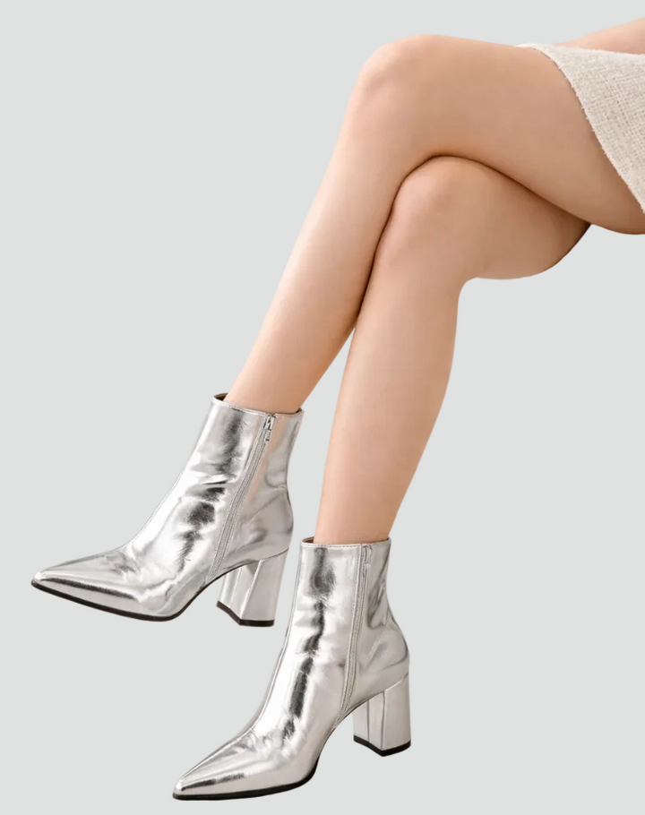 Eleganckie botki damskie na słupku z ostrym noskiem