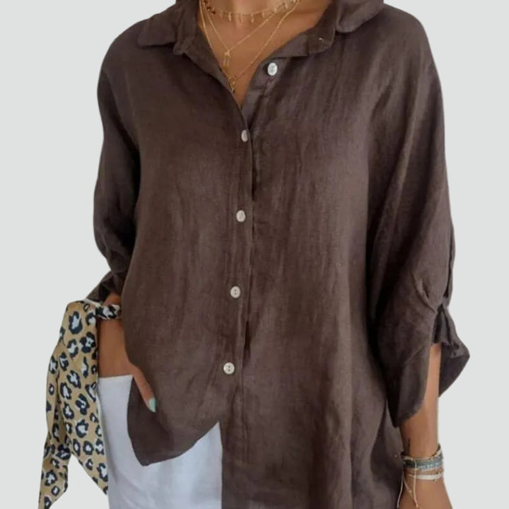 Loose women's linen shirt, perfect for summer and everyday wear