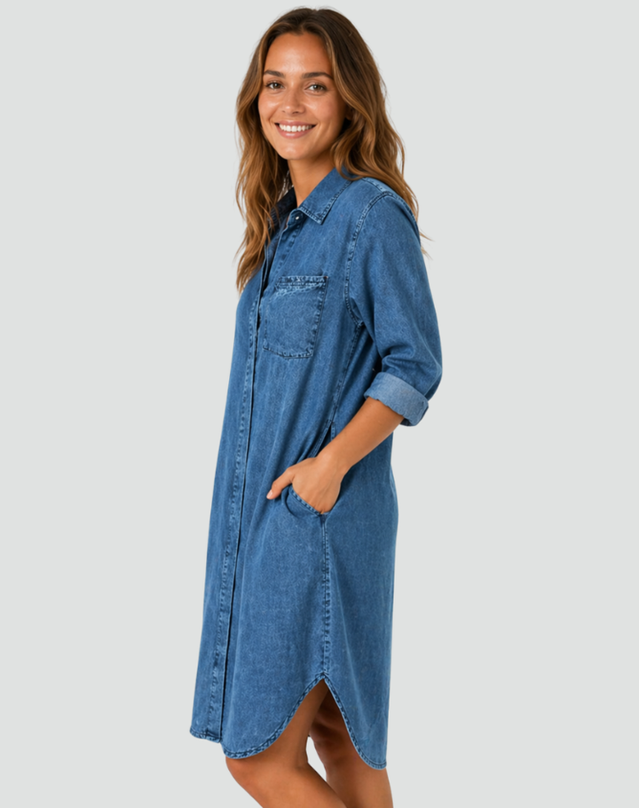 Women's oversized denim shirt dress with pockets