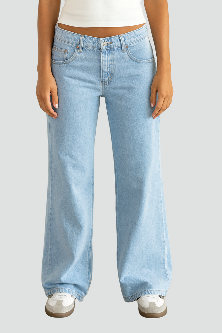 Jeansy damskie z niskim stanem i luźną prostą nogawką