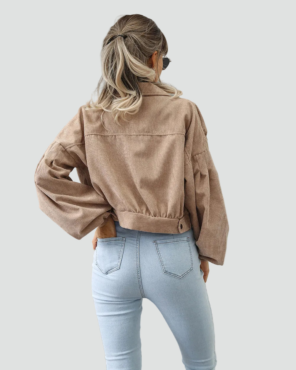 Women's oversized short corduroy shirt jacket with pockets