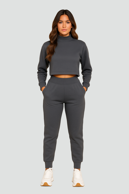 Komplet dresowy damski z krótkim swetrem i spodniami jogger
