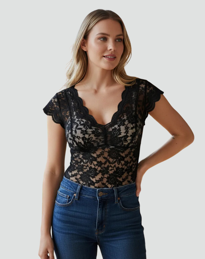 Lace top with V-neck and fitted cut