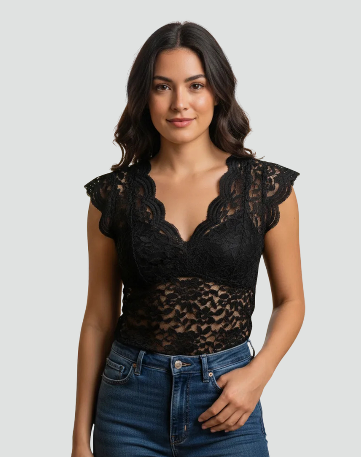 Lace top with V-neck and fitted cut