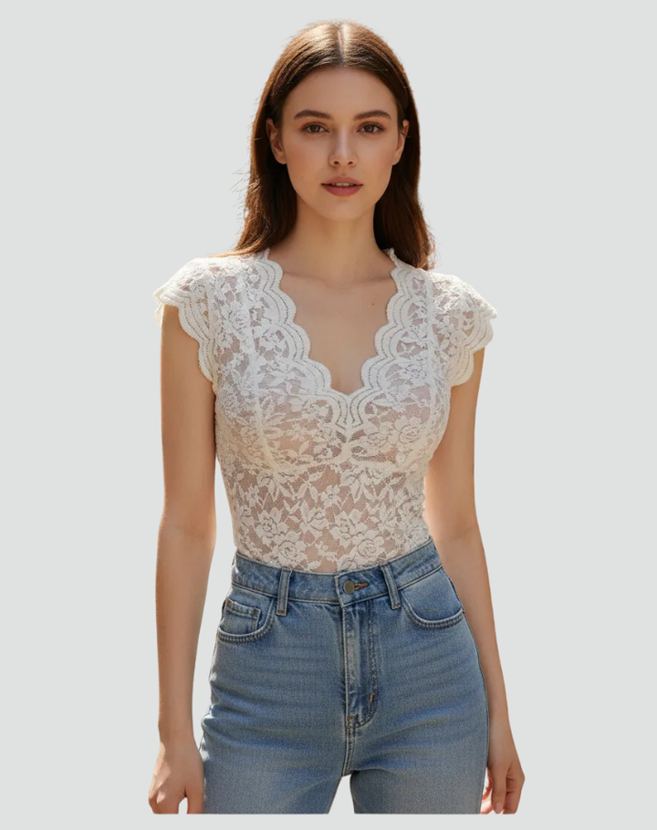 Lace top with V-neck and fitted cut