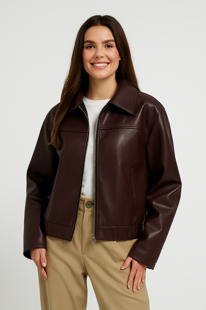 Krótka kurtka damska ze skóry ekologicznej z kołnierzem
