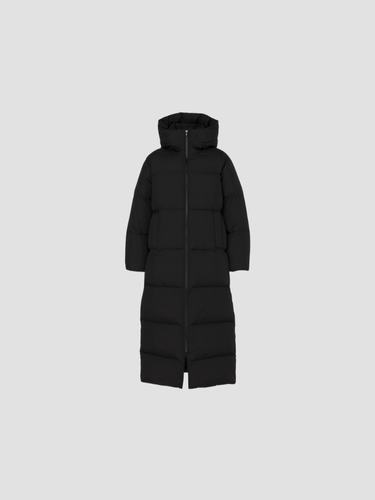 Czarna długa kurtka puffer damska pikowana z kapturem