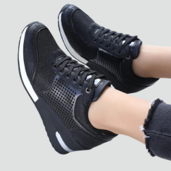 Light wedge sneakers with breathable mesh
