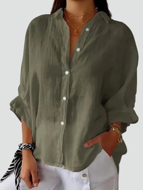Loose women's linen shirt, perfect for summer and everyday wear