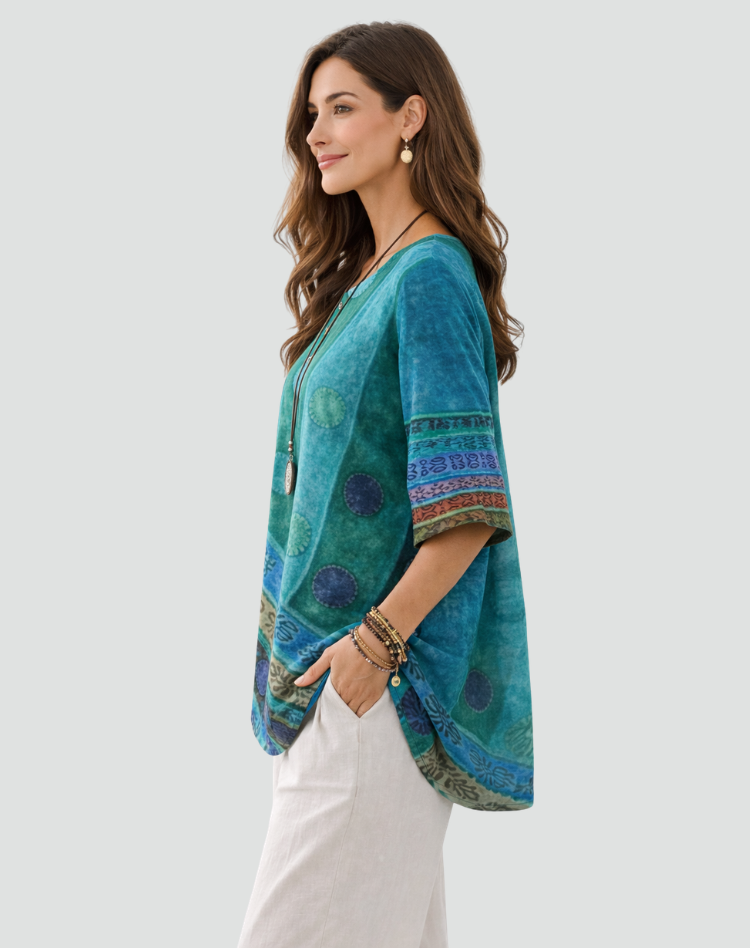 Loose boho women's blouse with print and round neckline