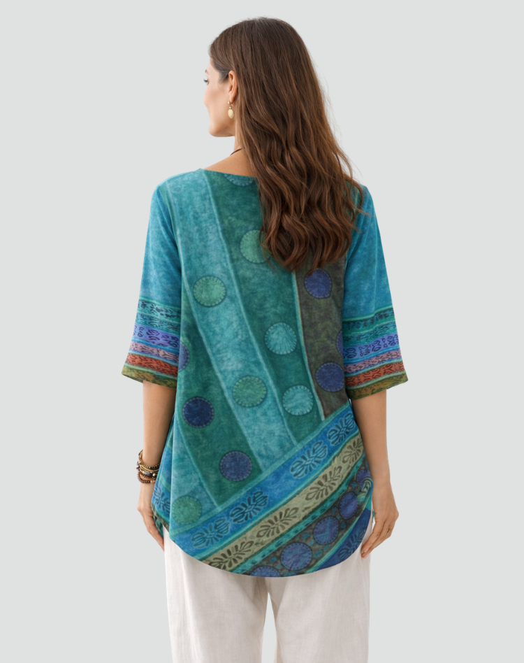 Loose boho women's blouse with print and round neckline