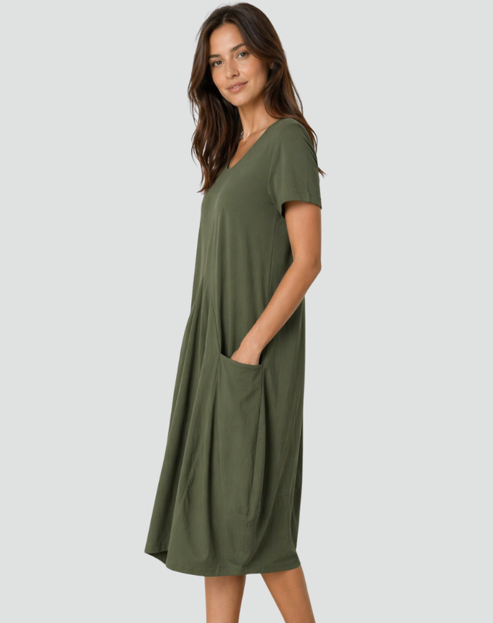 Loose cotton dress with pockets and short sleeves