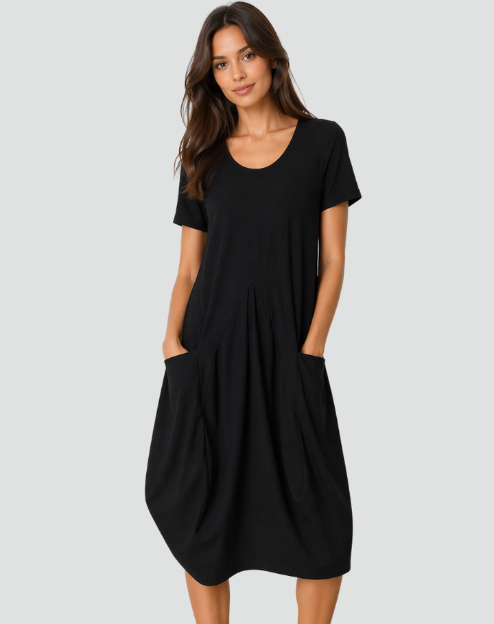 Loose cotton dress with pockets and short sleeves