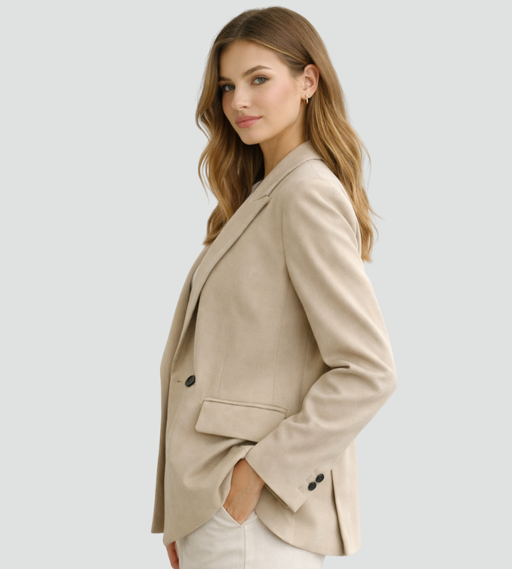 Trendy women's oversized blazer with elegant cut