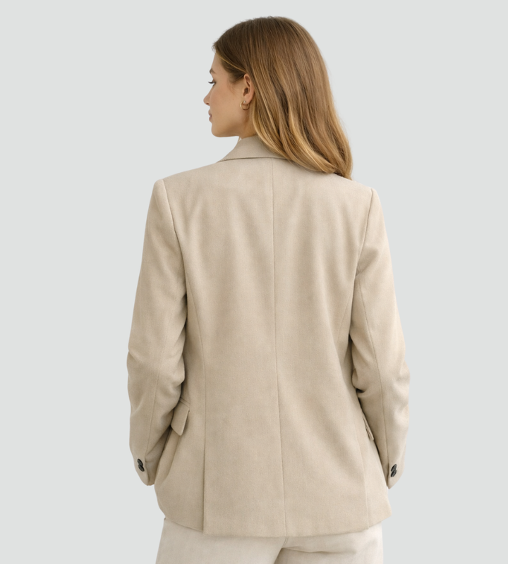 Trendy women's oversized blazer with elegant cut