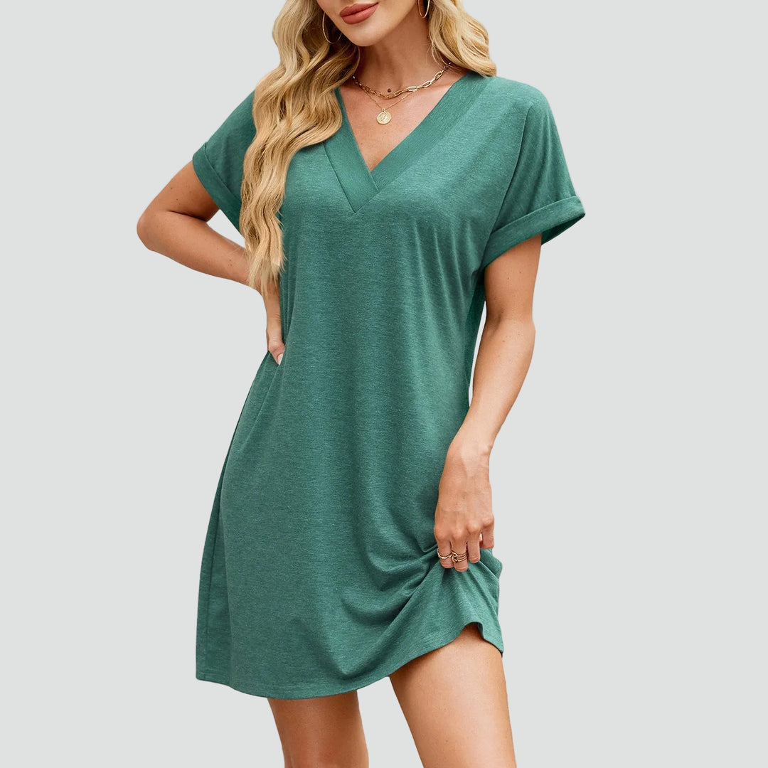 Women's sporty mini dress with V-neck, loose fit for everyday wear