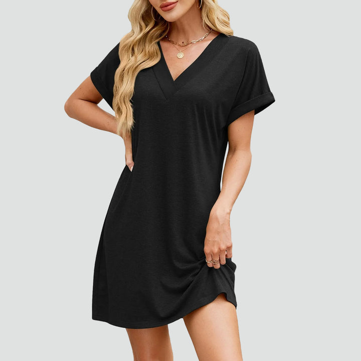 Women's sporty mini dress with V-neck, loose fit for everyday wear