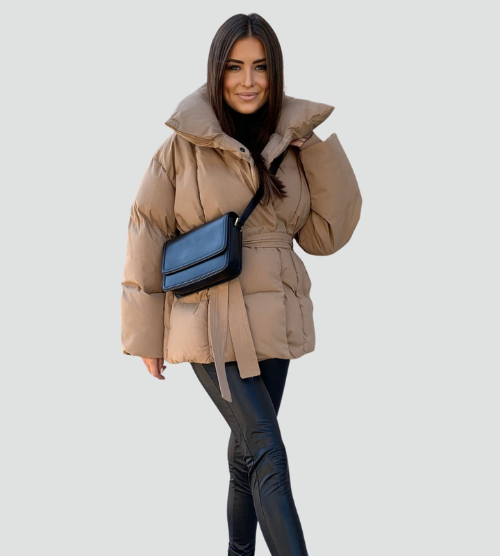 Pikowana puchowa kurtka damska zimowa z paskiem