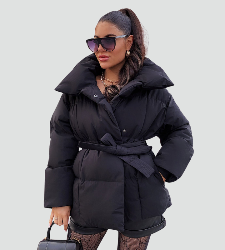 Pikowana puchowa kurtka damska zimowa z paskiem