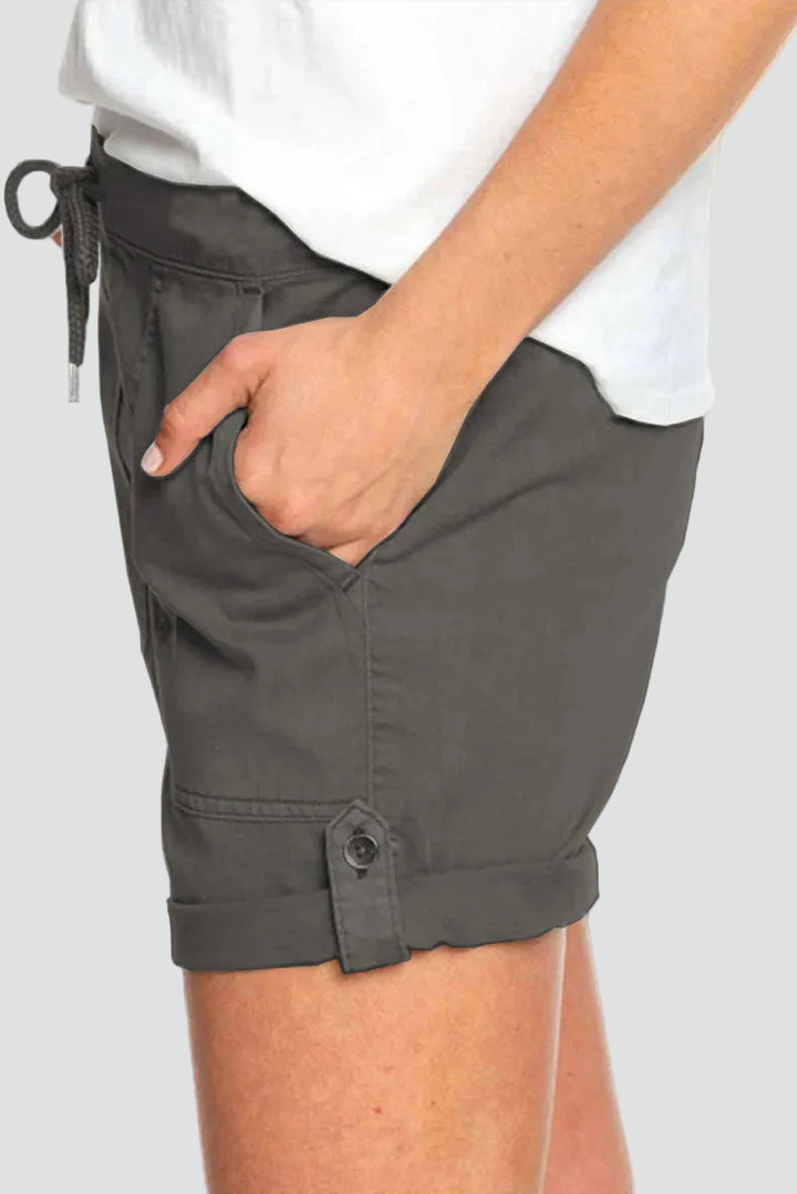 Loose cotton bermuda shorts with elastic waistband and drawstring