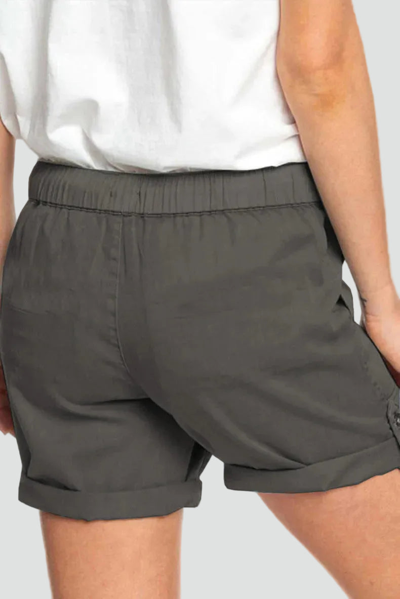 Loose cotton bermuda shorts with elastic waistband and drawstring