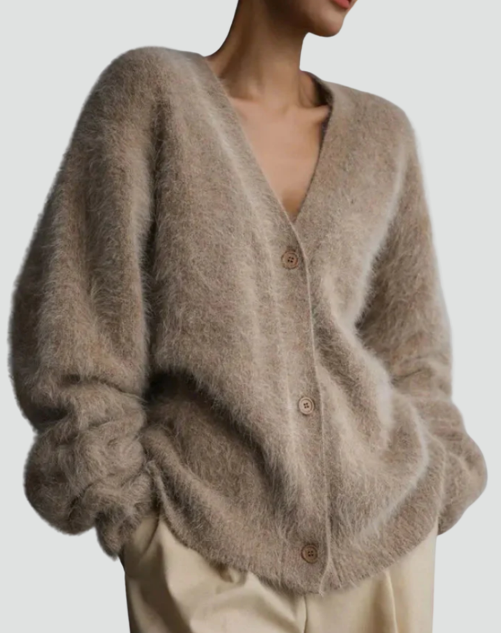 Puszysty kardigan damski oversize zapinany na guziki