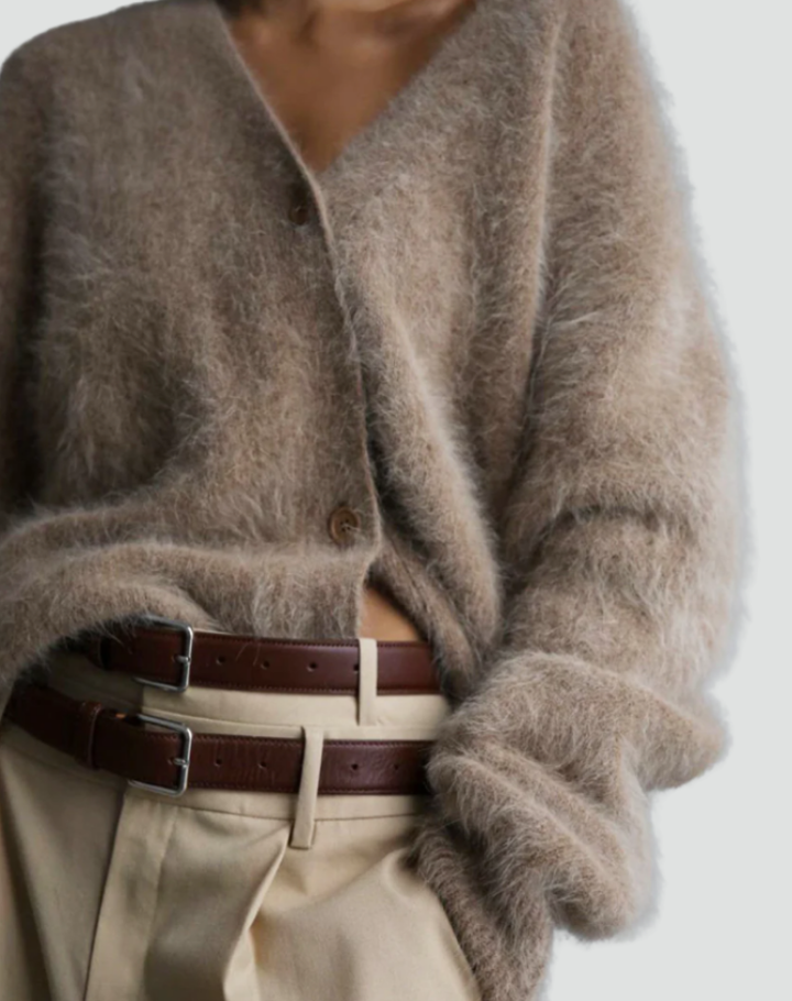 Puszysty kardigan damski oversize zapinany na guziki