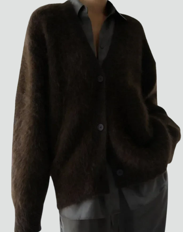 Puszysty kardigan damski oversize zapinany na guziki