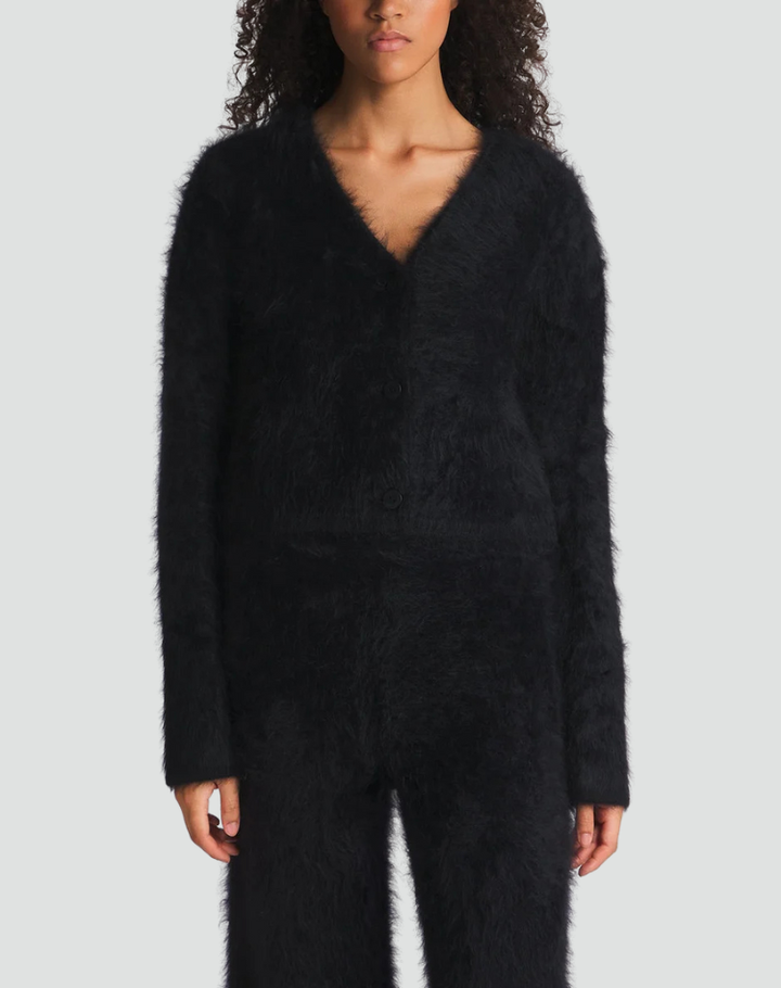 Puszysty kardigan damski oversize zapinany na guziki