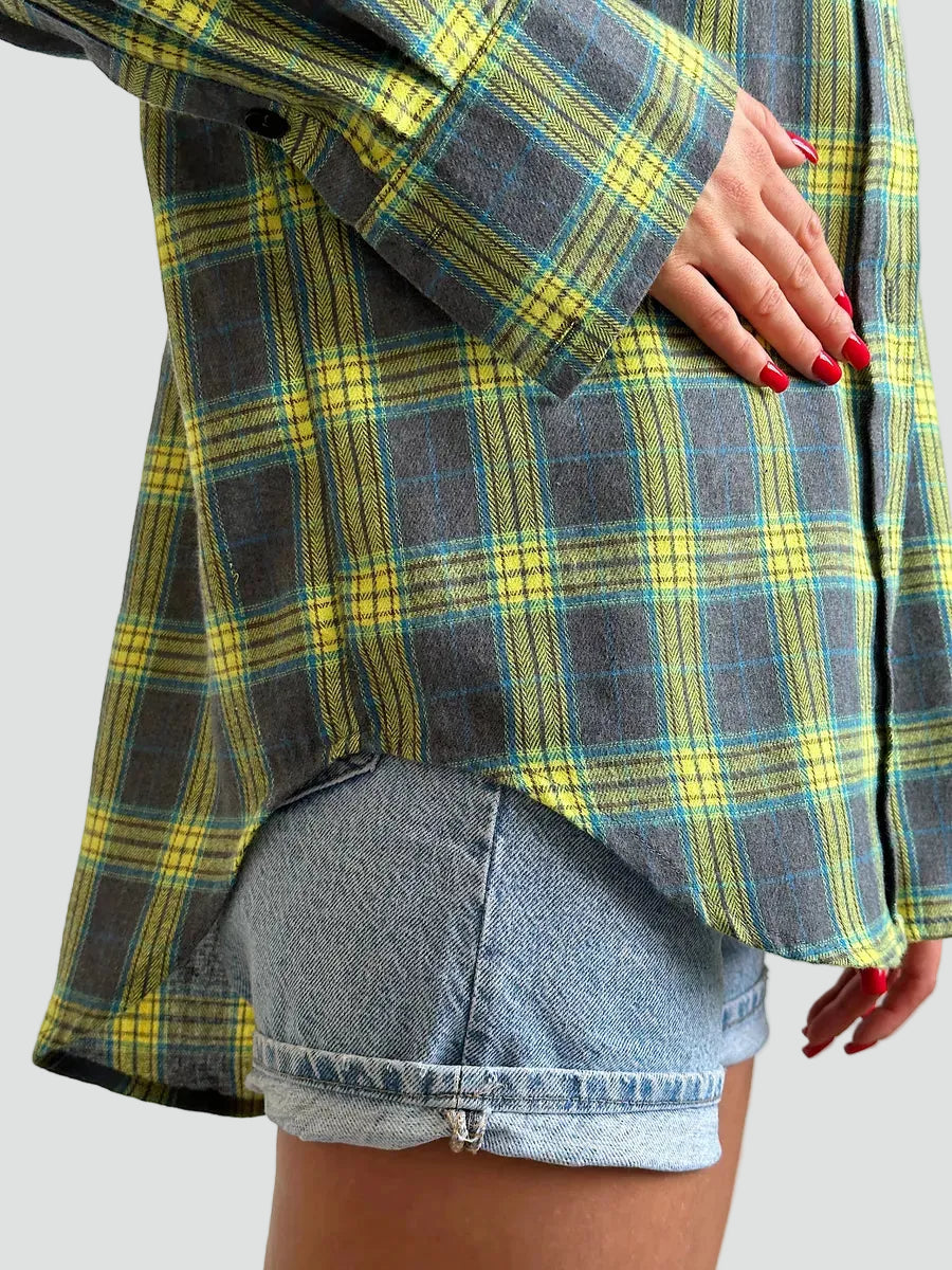 Women's oversized plaid flannel shirt for autumn