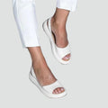 Women's orthopedic sandals with closed heel and open toes