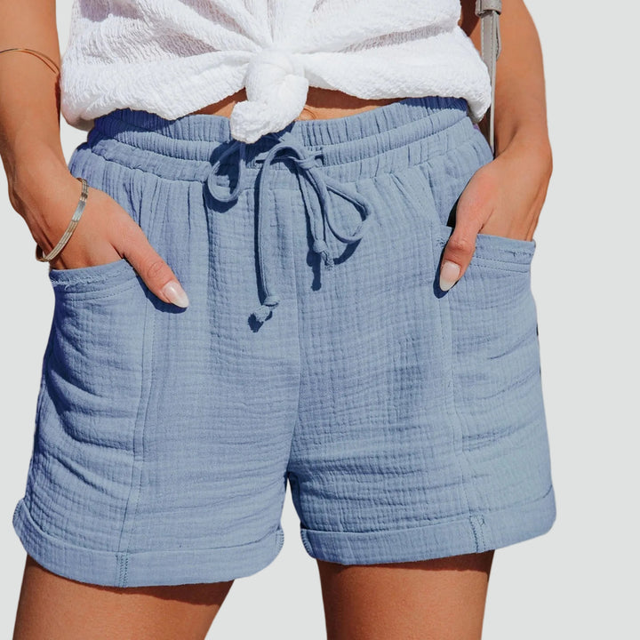 Summer shorts with tie and pockets for women