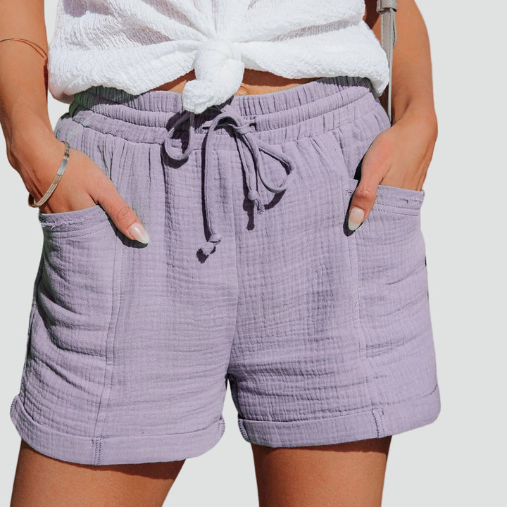 Summer shorts with tie and pockets for women