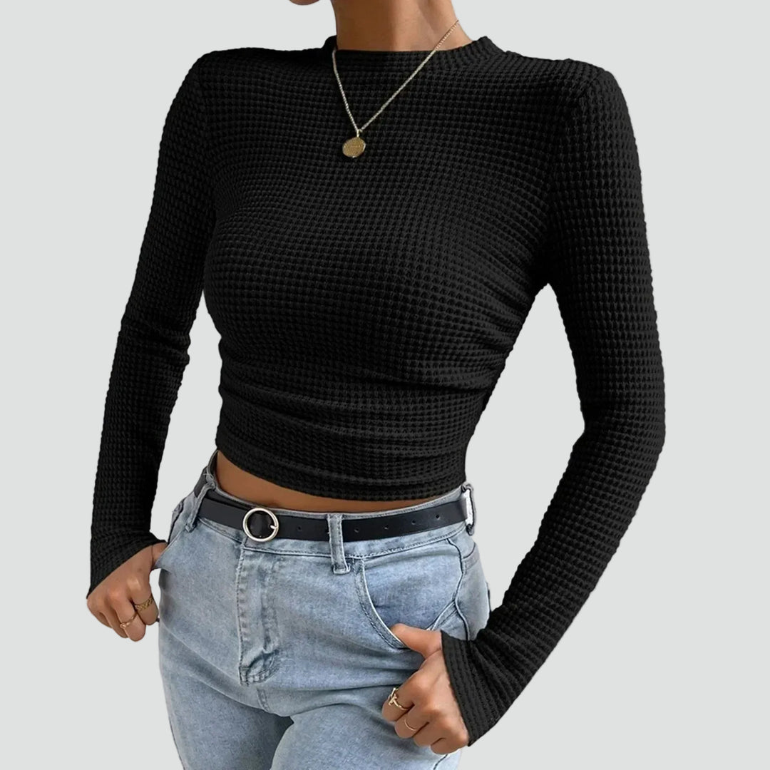 Knit crop top with long sleeves and a fitted cut