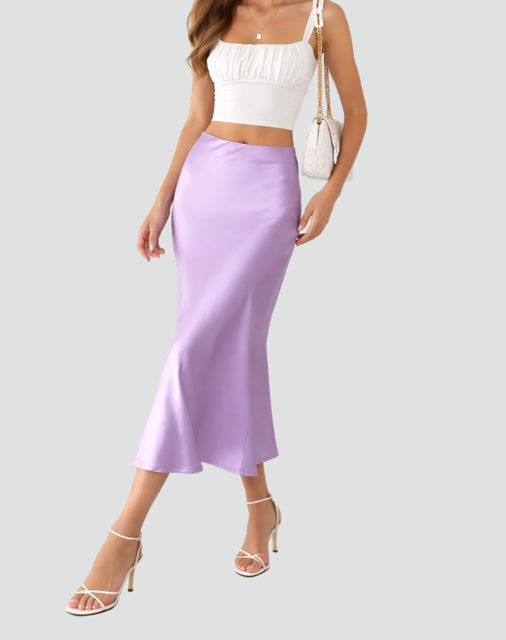 Satin midi skirt with a simple and elegant cut