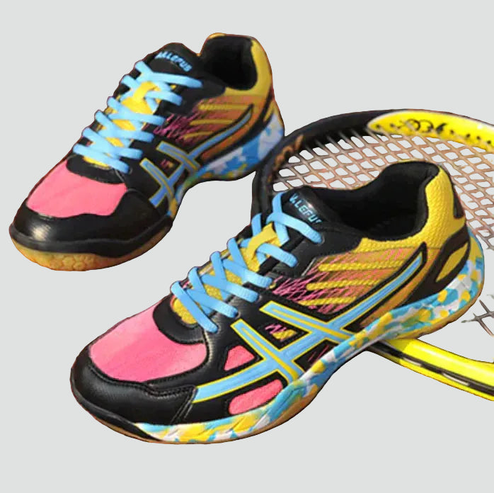 Lightweight indoor sports shoes for women with a dynamic design