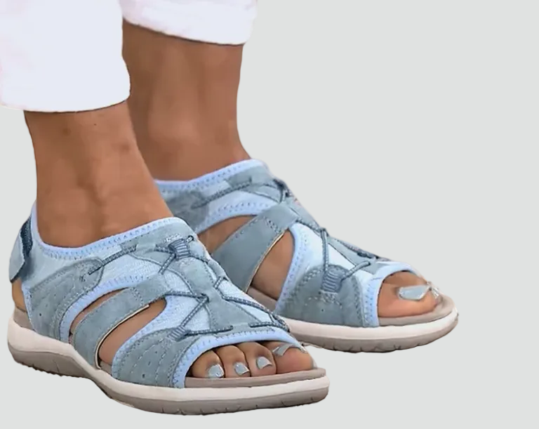 Comfortable sporty sandals with a closed design and open toes