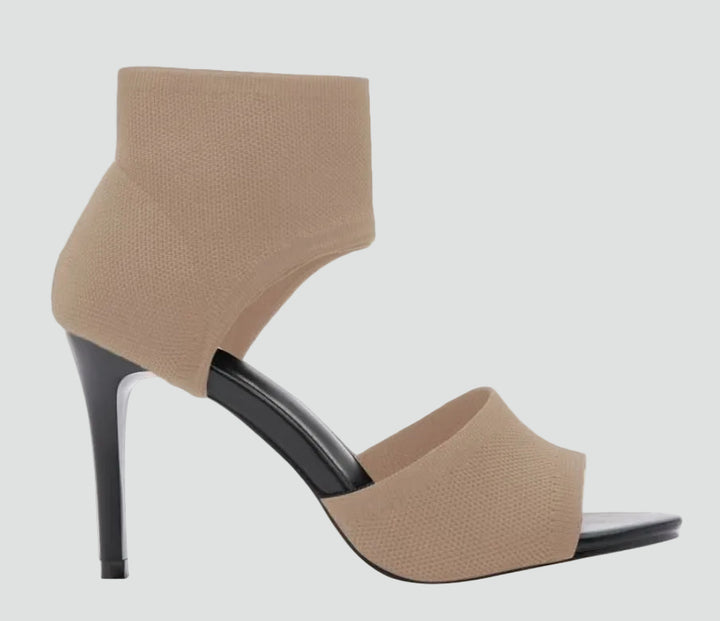 Open toe sandals with stiletto heel and fitted shaft