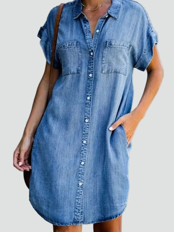 Trendy women's midi denim dress with buttons