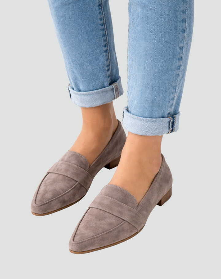 Stylowe damskie mokasyny zamszowe z noskiem w szpic
