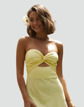 Maxi wedding dress with open back and V-neck, elegant