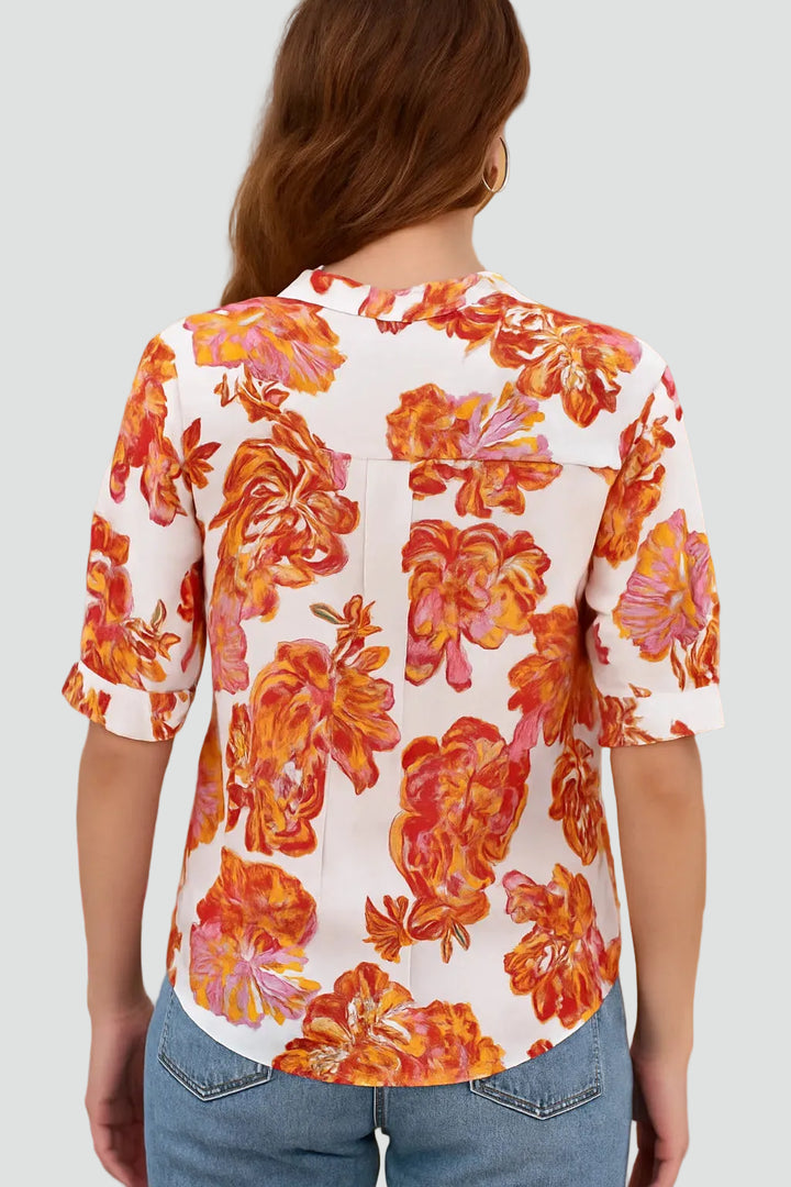 Floral blouse with V-neck and puff sleeve