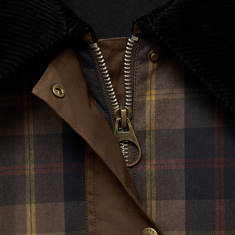 Damska bomberka w kratę z kołnierzem i kieszeniami