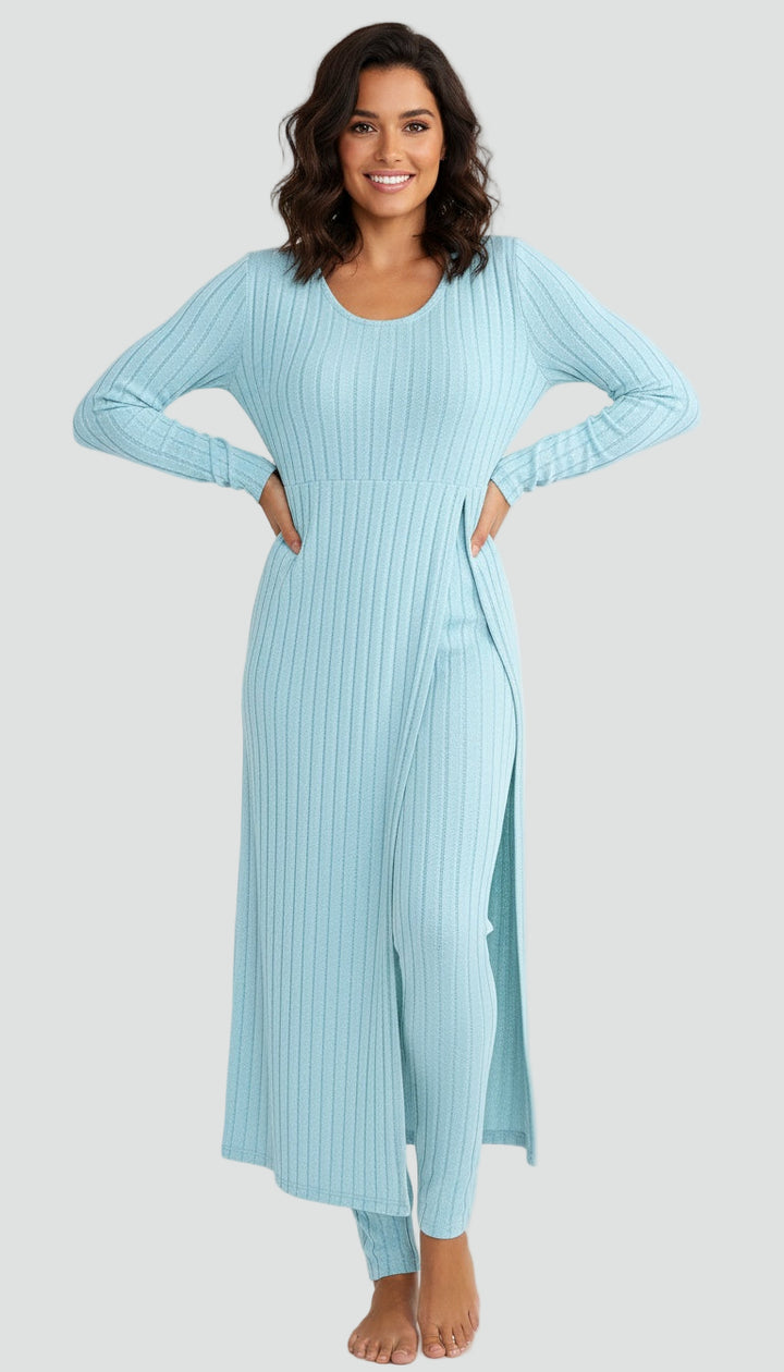 Zestaw damski z dzianinową sukienką maxi z rozcięciem i legginsami