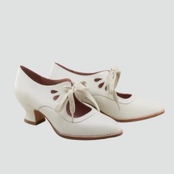 Elegant retro pumps with lacing and openwork cutout