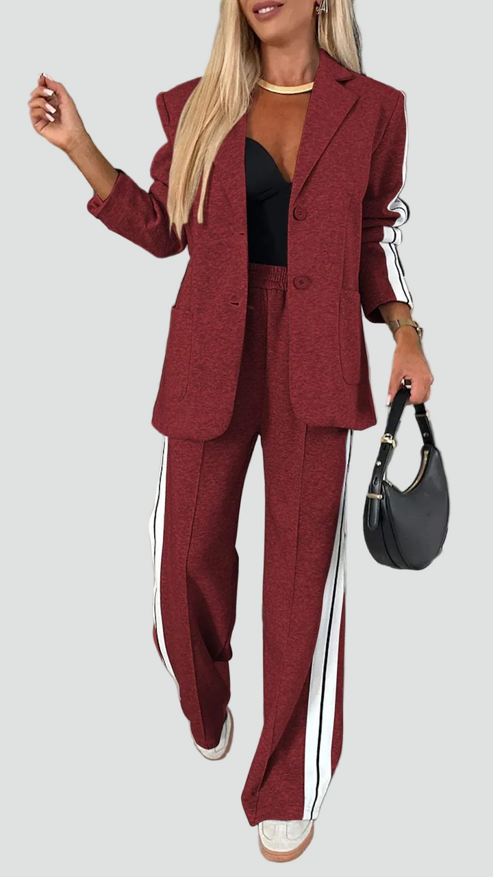 Casual women's set with blazer and pants for everyday wear