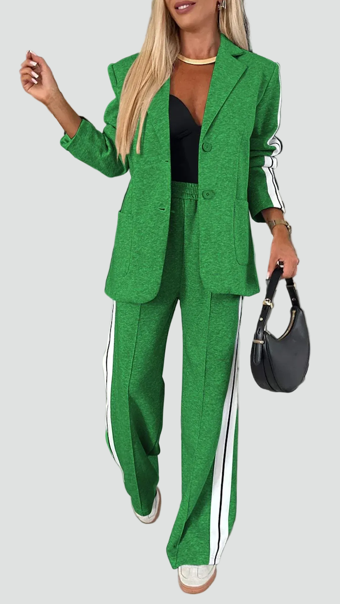 Casual women's set with blazer and pants for everyday wear