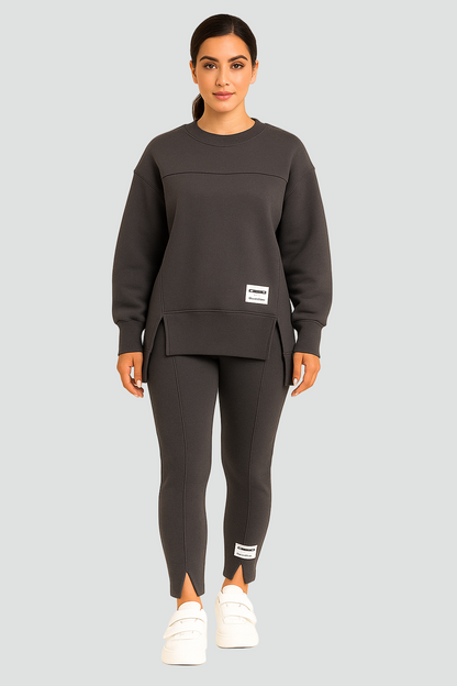 REVISION - Zestaw damski z oversize bluzą i dopasowanymi spodniami z rozcięciem