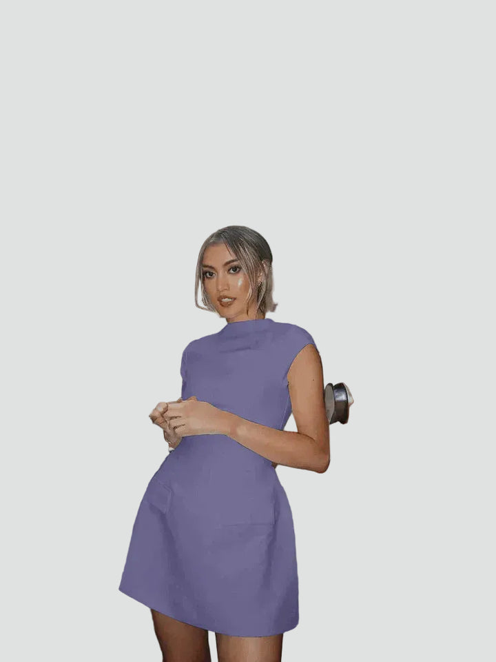 Mini sukienka imprezowa dopasowana z krótkim rękawem