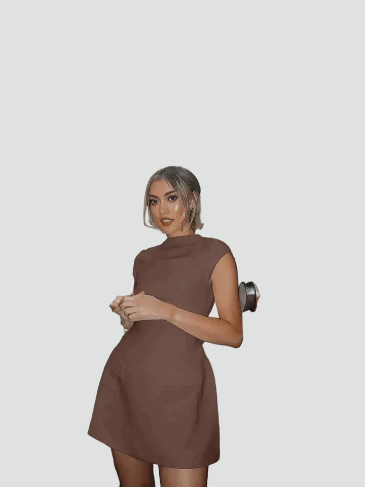 Mini sukienka imprezowa dopasowana z krótkim rękawem